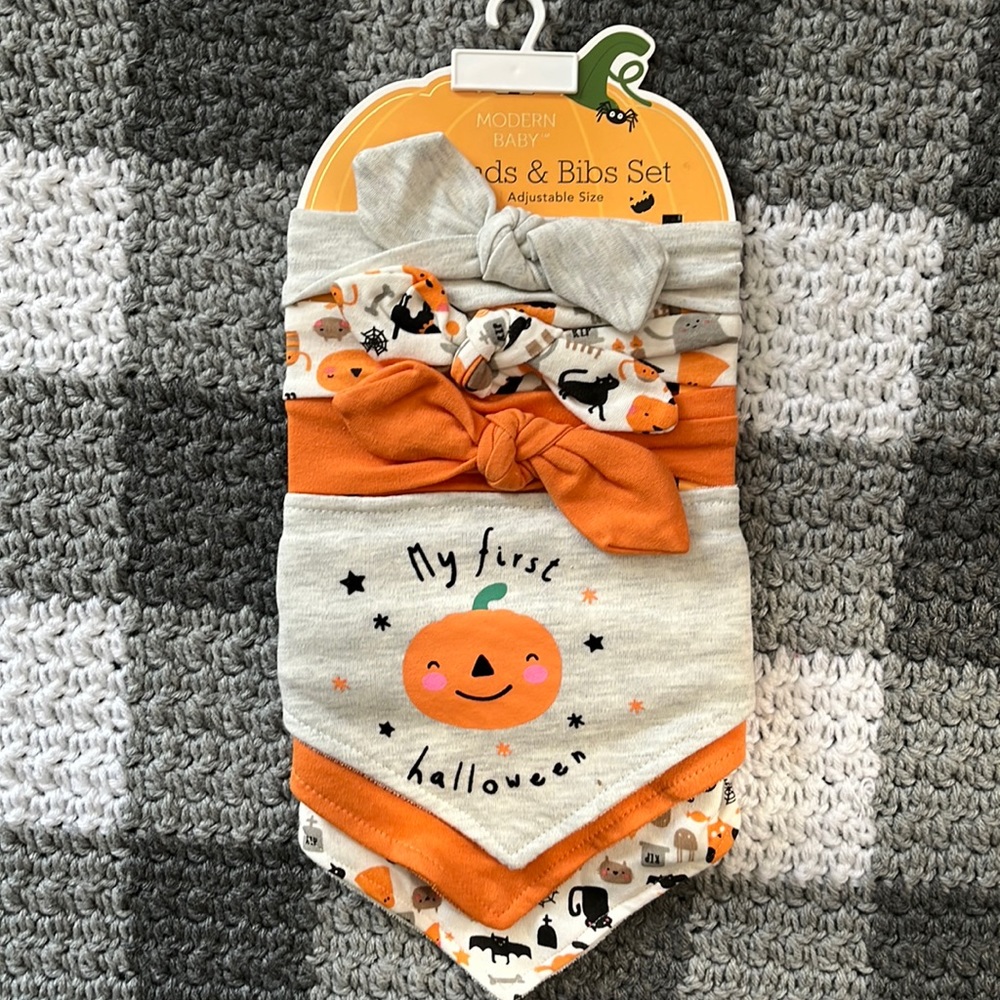 NWT Baby girl bow and bib Halloween set of three each
